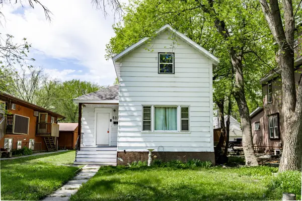 601 10th Street S, Fargo, ND 58103