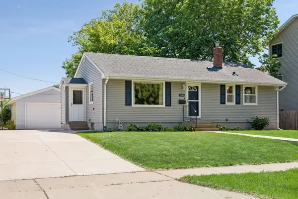 2048 Villard Avenue, Saint Paul, MN 55116