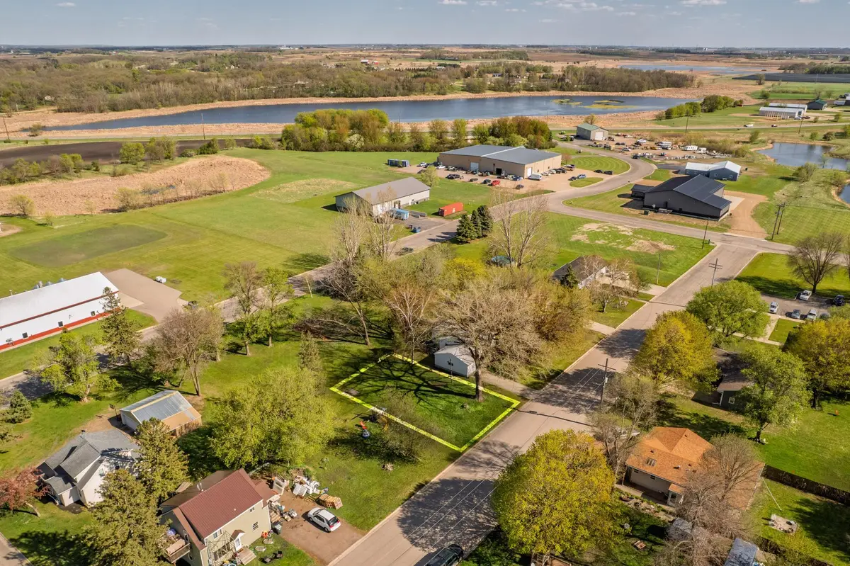 507 E 2nd Avenue, Osakis, MN 56360 - #1
