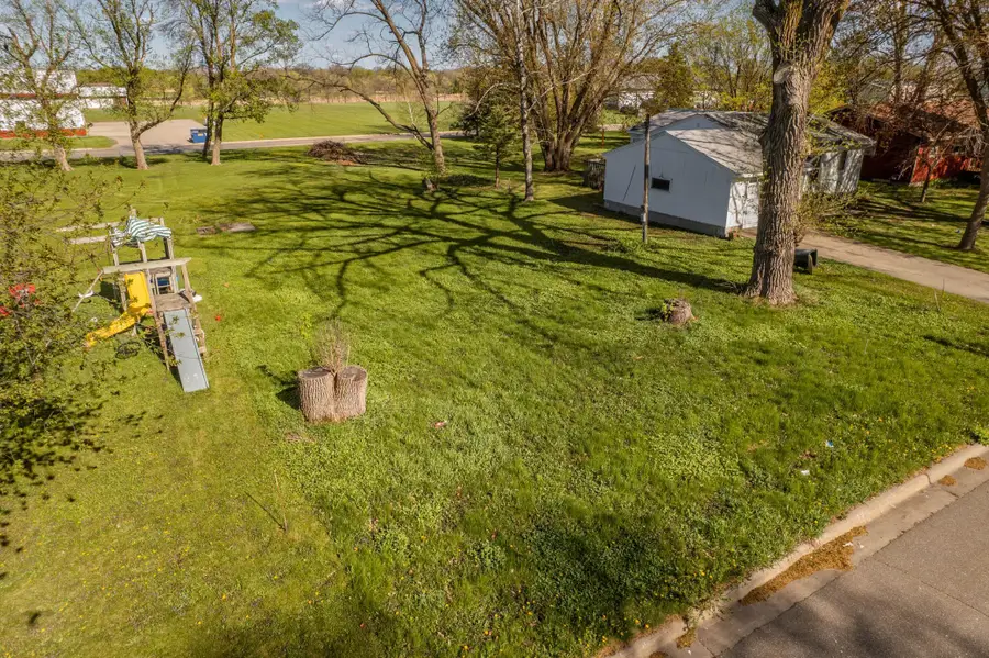 507 E 2nd Avenue, Osakis, MN 56360 - #3