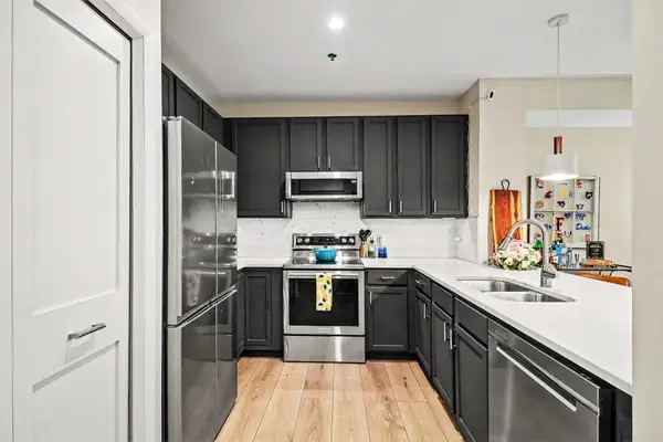645 N 1st Street #300, Minneapolis, MN 55401