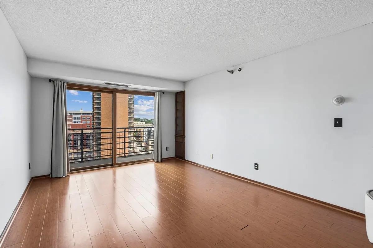 66 9th Street E #1614, Saint Paul, MN 55101 - #1