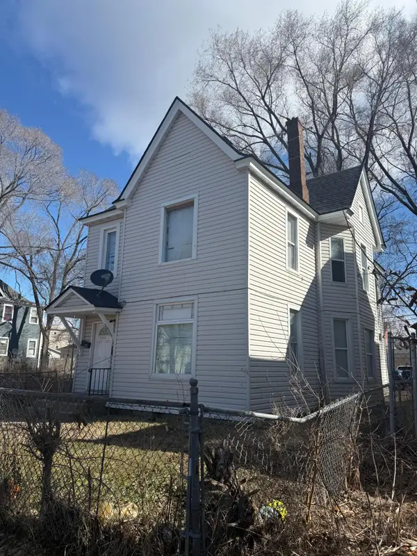 2825 15th Avenue S, Minneapolis, MN 55407