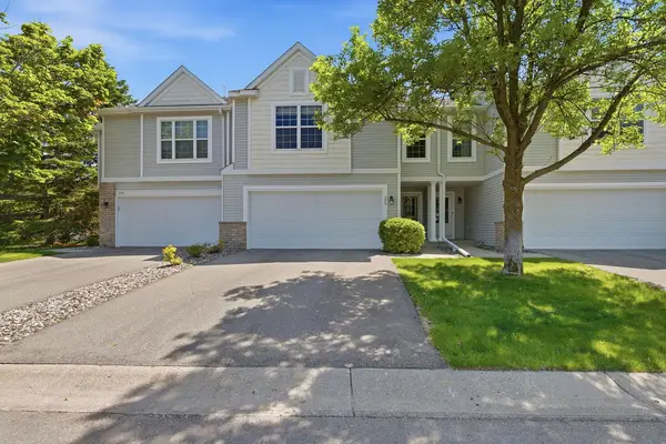 375 Wagon Wheel Lane, Chaska, MN 55318