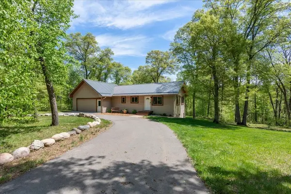 6504 S Sluetter Road, Pequot Lakes, MN 56472