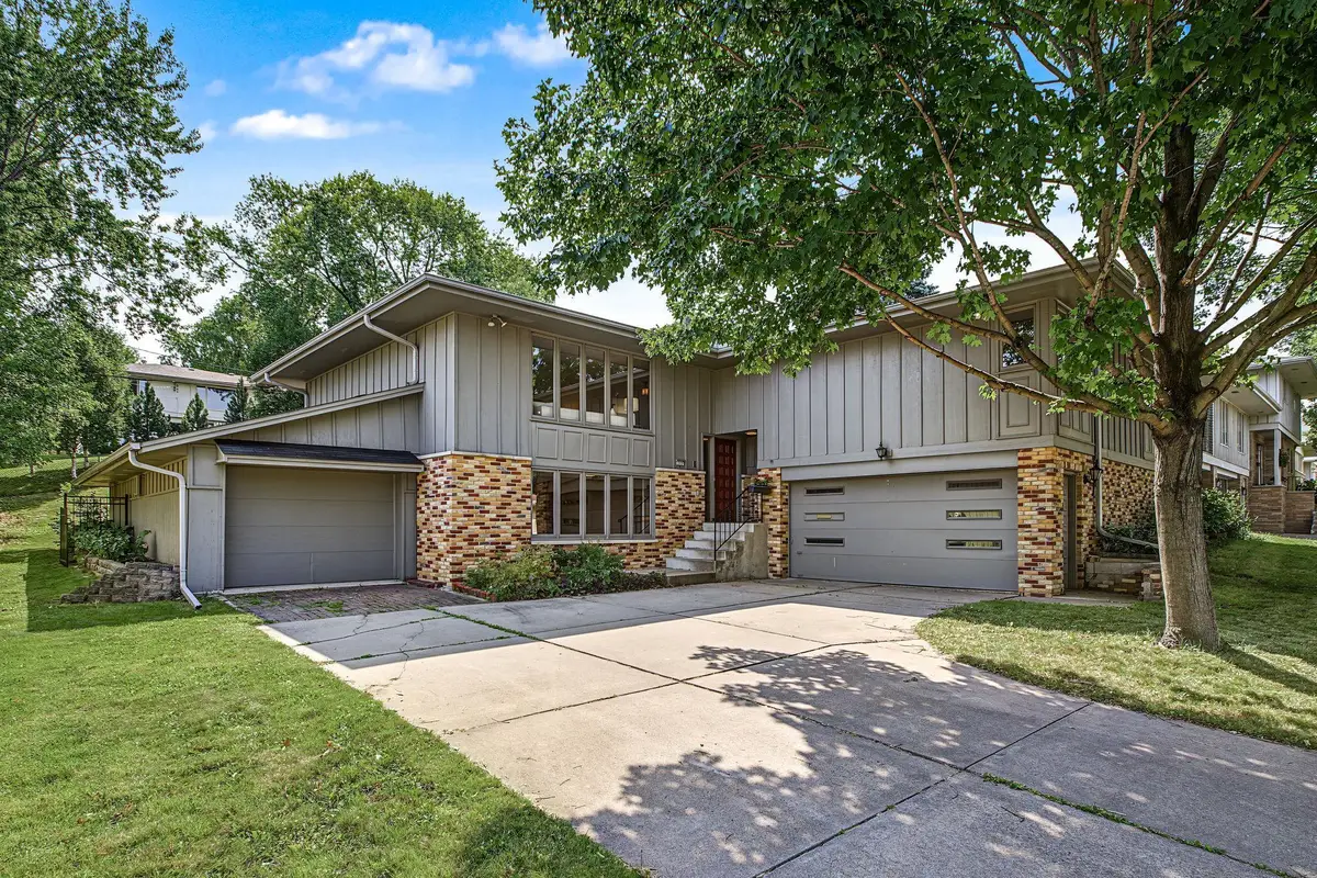 3517 Coolidge Street Ne, Saint Anthony, MN 55418 - #1