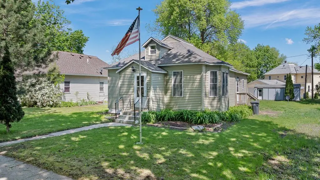 102 E Lyon Street, Minneota, MN 56264 - #1