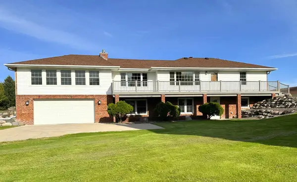 36999 Stanchfield Lake Road Nw, Dalbo, MN 55017