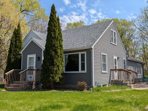 5546 Emerson Avenue N, Brooklyn Center, MN 55430