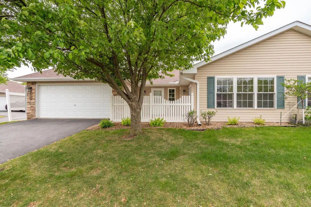 818 Roundhouse Street, Shakopee, MN 55379 - #1