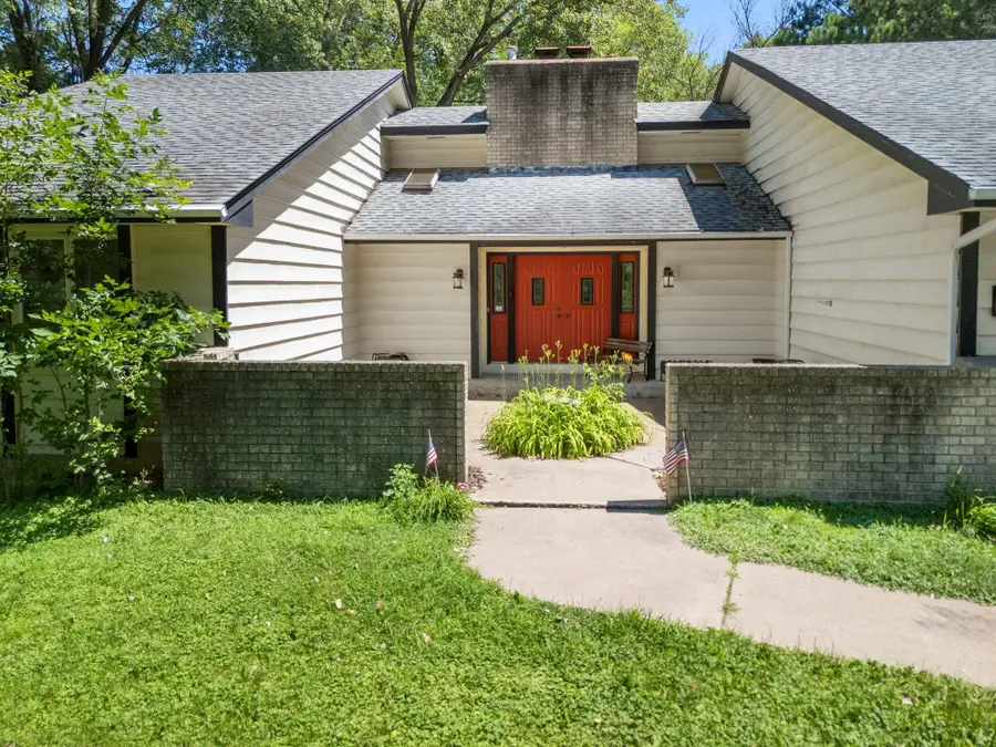 1070 Mcknight Road S, Maplewood, MN 55119 - #2