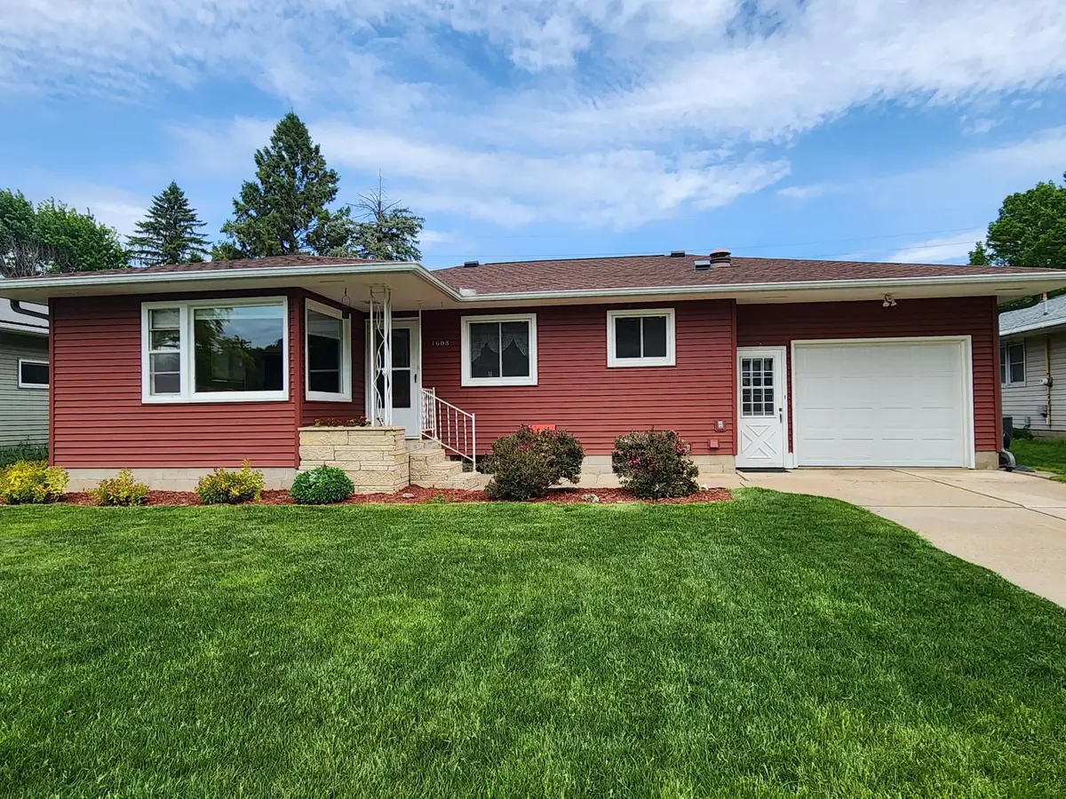 1608 W King Street, Winona, MN 55987 - #1