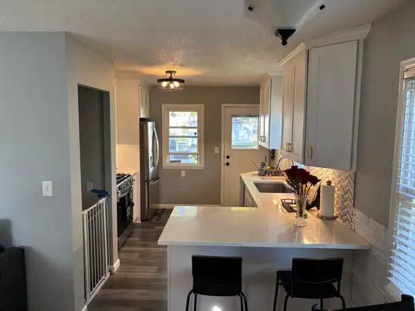 2845 Sumter Avenue S, Saint Louis Park, MN 55426