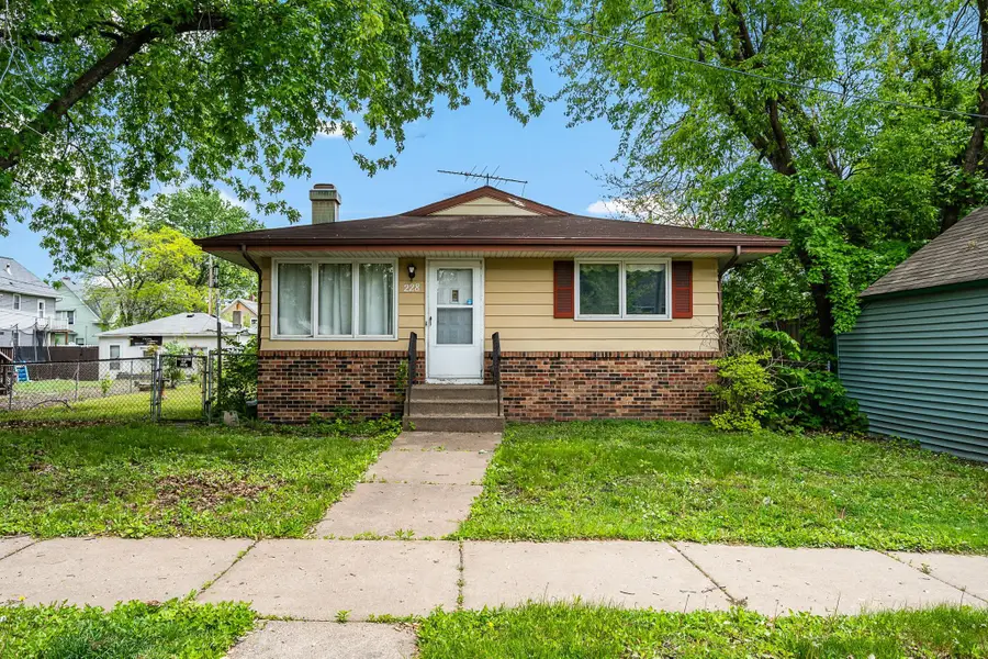228 Duke Street, Saint Paul, MN 55102 - #3