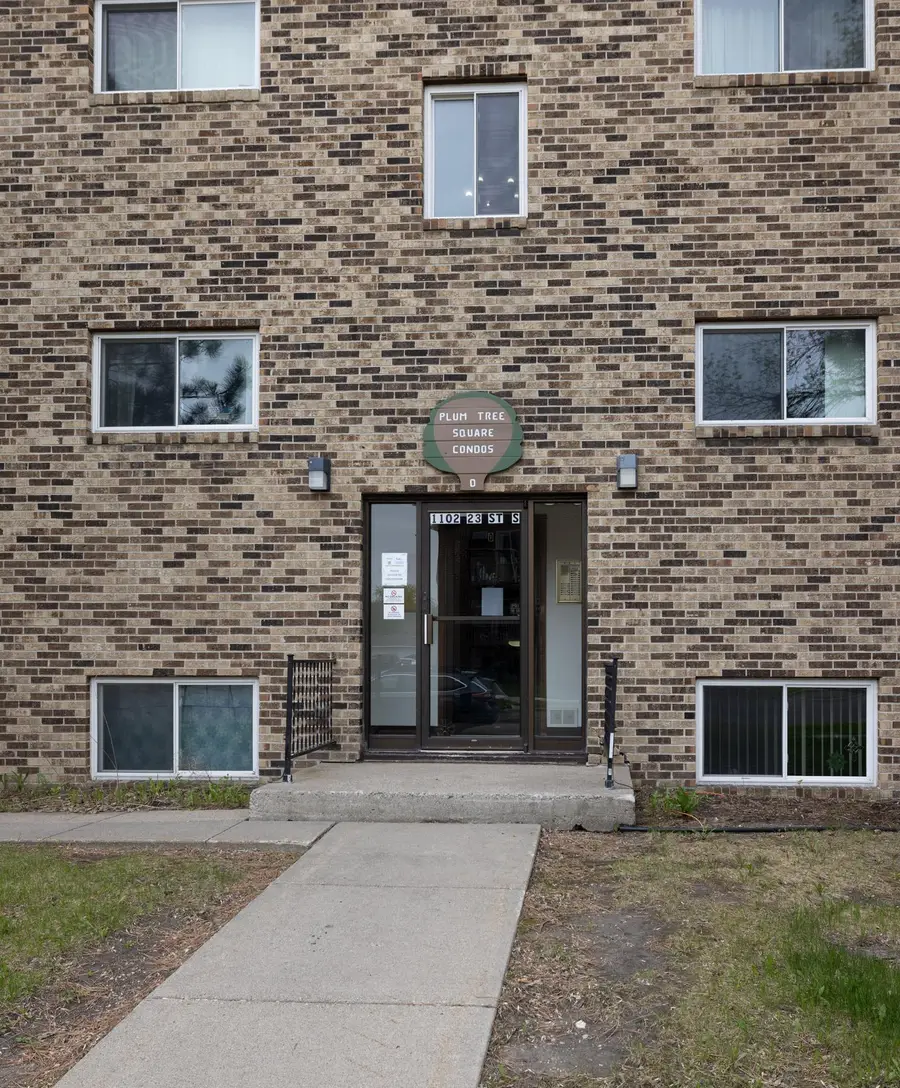 1102 23rd Street S #D10, Fargo, ND 58103 - #2