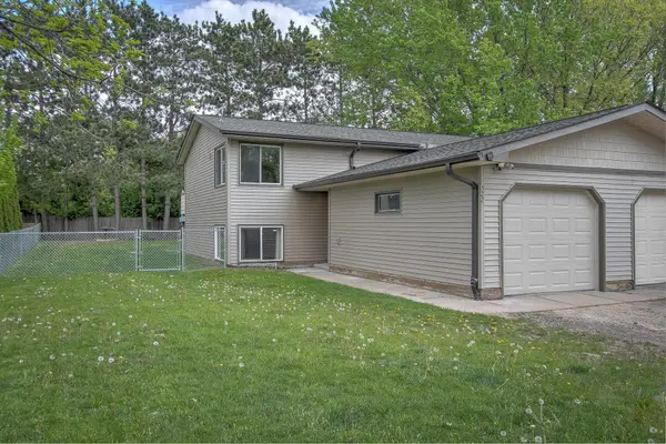 522 Calhoun Place, Cambridge, MN 55008