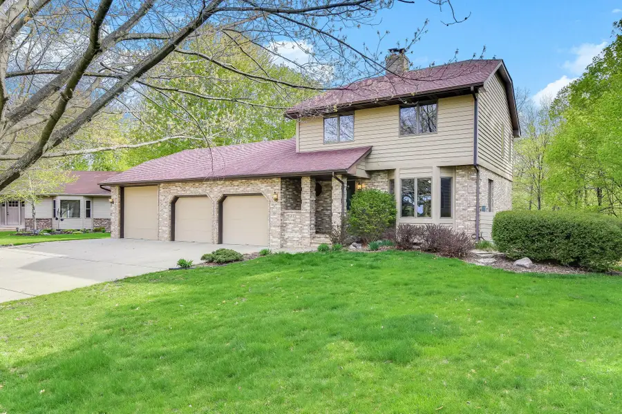 2133 Trumble Court, Chaska, MN 55318 - #2