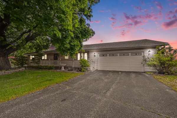 13418 Washburn Drive, Burnsville, MN 55337