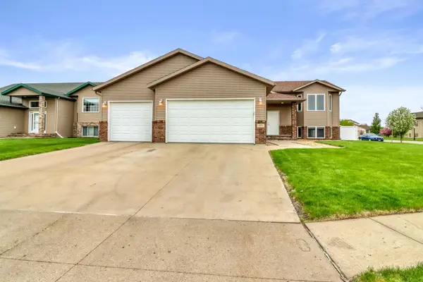 931 35th Avenue W, West Fargo, ND 58078