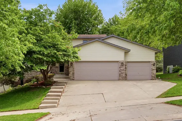 2112 Parkwood Hills Drive Ne, Rochester, MN 55906