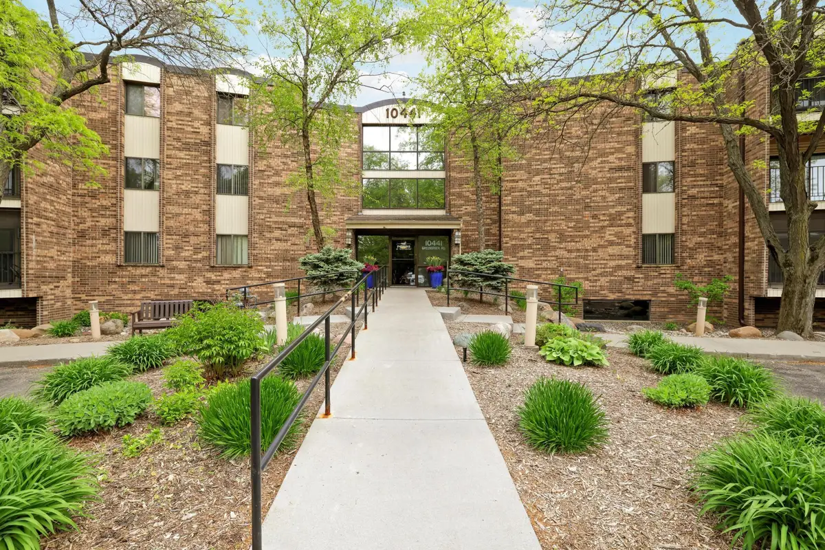 10441 Greenbrier Road #311, Minnetonka, MN 55305 - #1