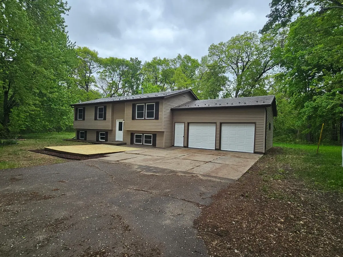 8842 288th Lane Ne, North Branch, MN 55056 - #1