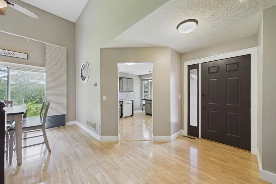 2208 Grimm Road, Chaska, MN 55318 - #2