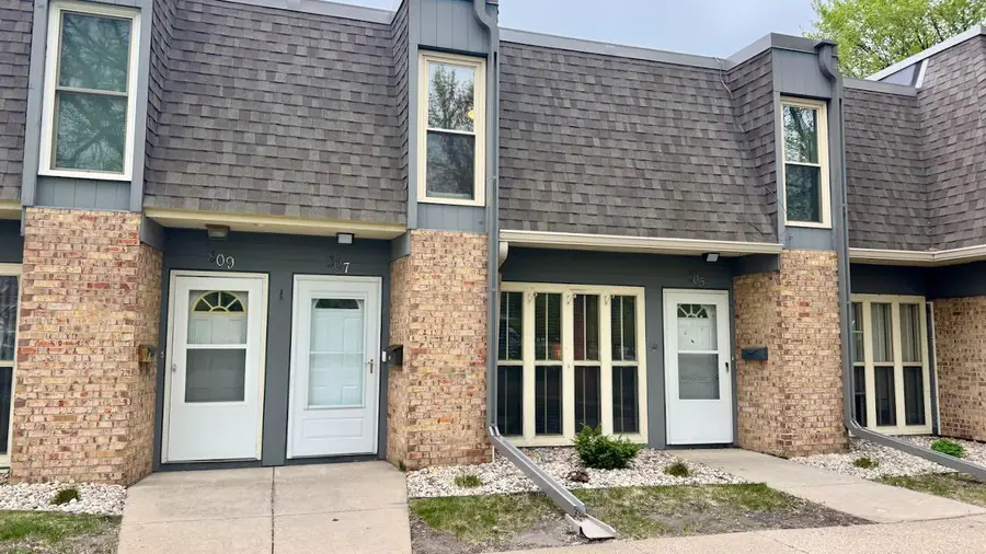 807 23rd Avenue S, Moorhead, MN 56560 - #3