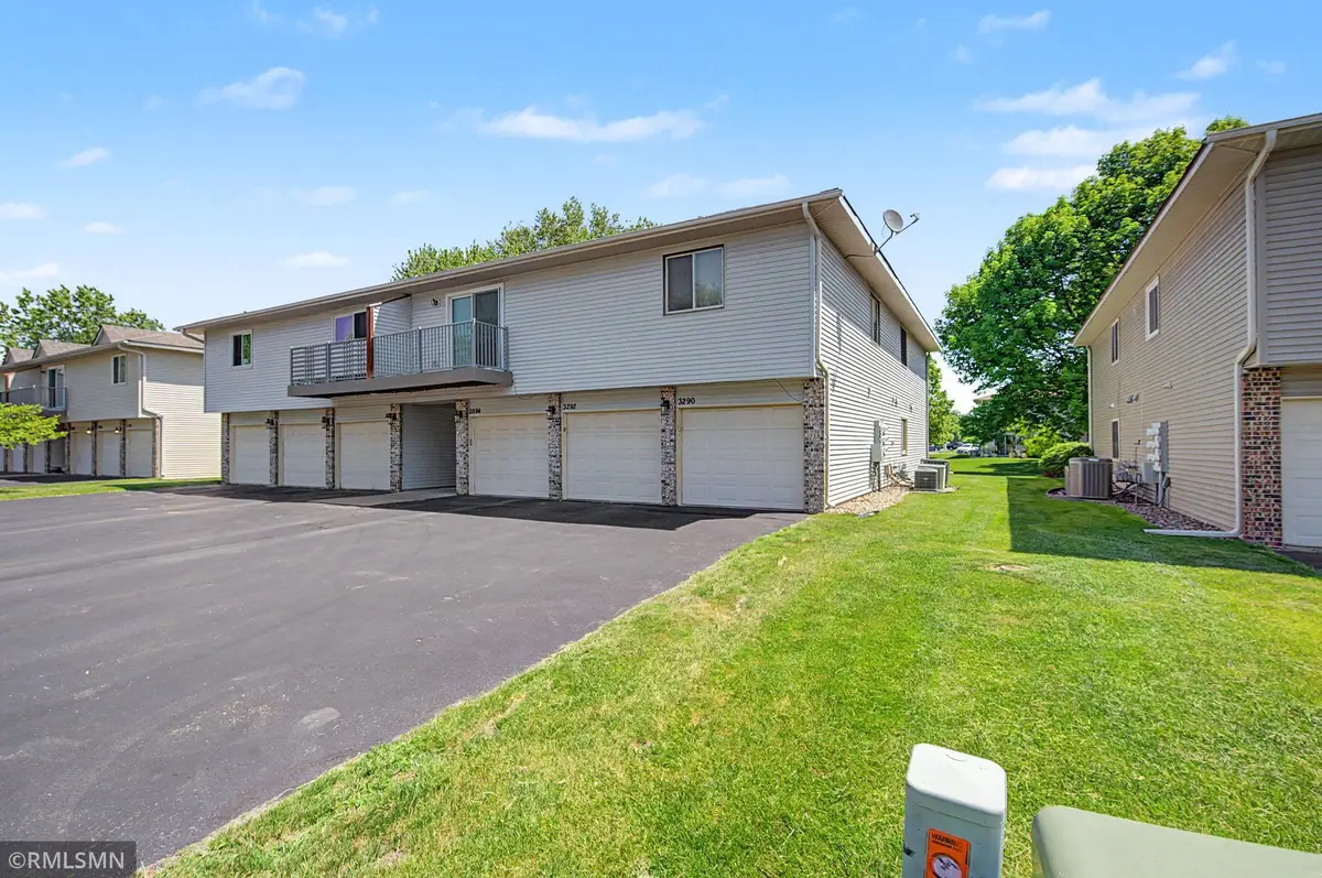 3292 Greenbrier Street #3292D, Vadnais Heights, MN 55127 - #1