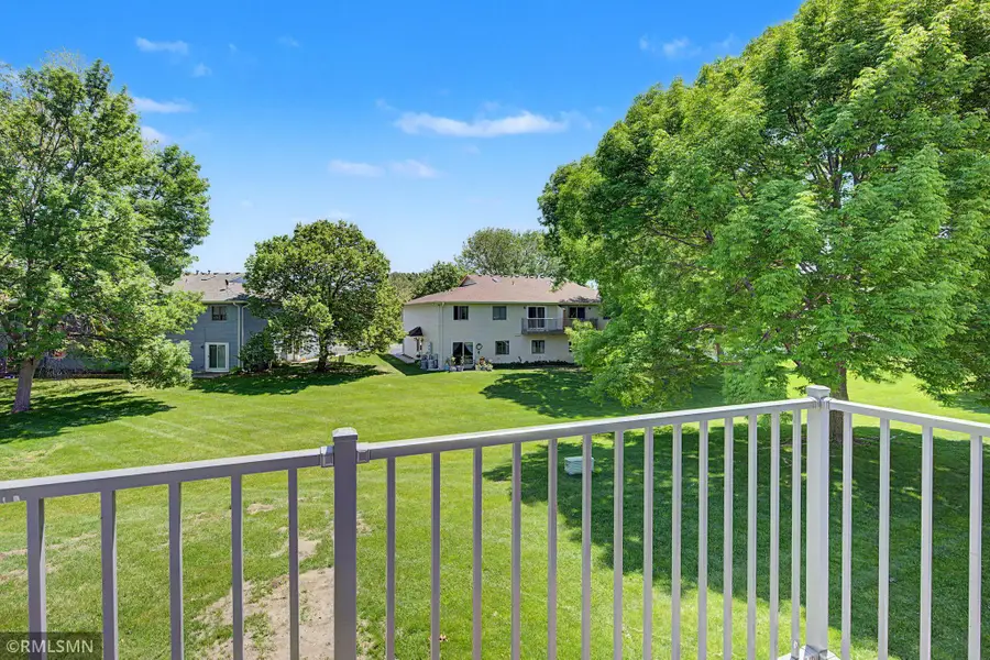 3292 Greenbrier Street #3292D, Vadnais Heights, MN 55127 - #2