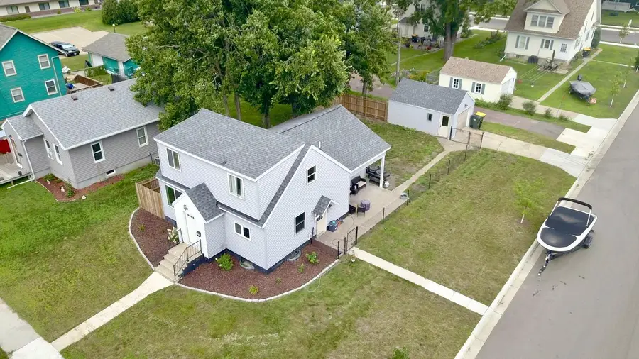 521 E 5th Street, Redwood Falls, MN 56283 - #3