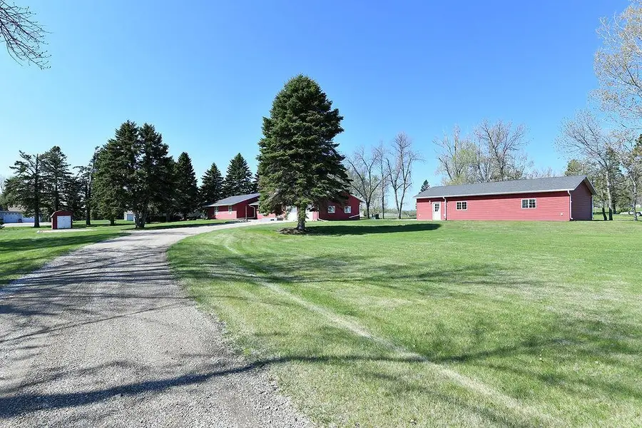347 4th Avenue W, Hunter, ND 58048 - #3