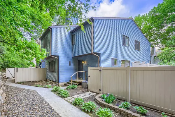 6387 Saint Johns Drive, Eden Prairie, MN 55346