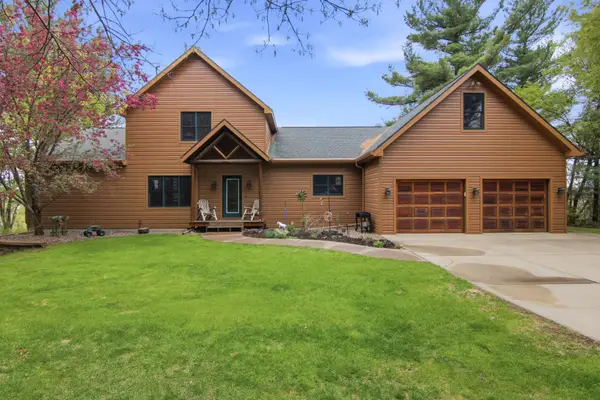 E8200 260th Avenue, Elk Mound, WI 54739