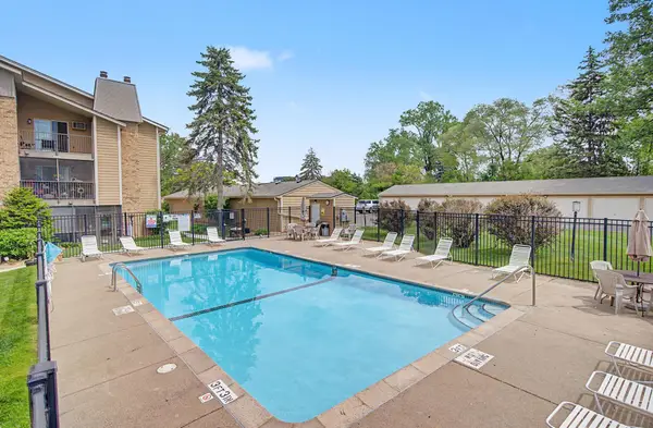 2030 Ridge Drive #32, Saint Louis Park, MN 55416