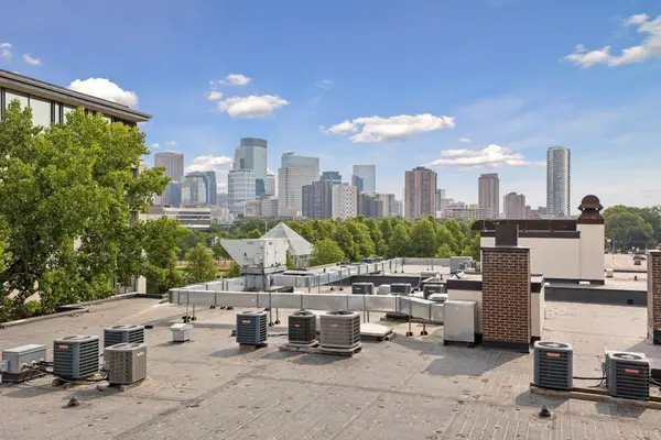 52 Groveland Terrace #A304, Minneapolis, MN 55403