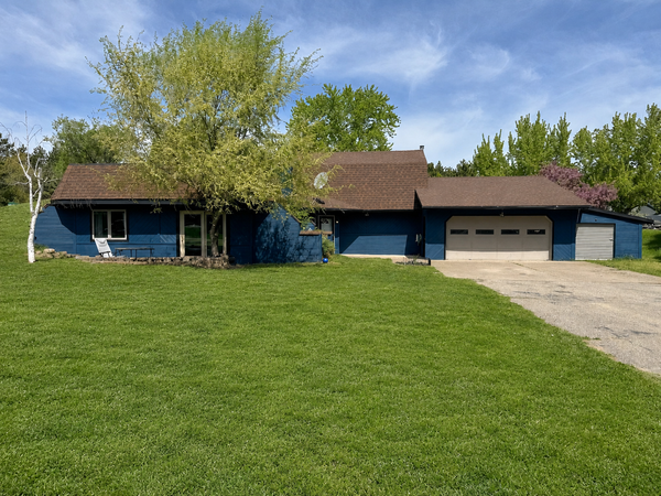 110 Velkommen Street Ne, Staples, MN 56479