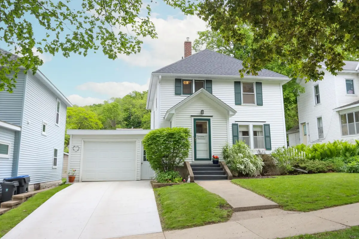 321 Center Street, Mankato, MN 56001 - #1
