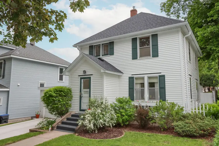321 Center Street, Mankato, MN 56001 - #2