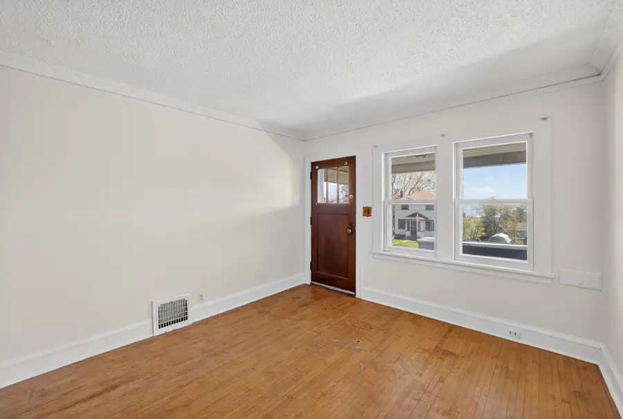 2711 W 9th Street, Duluth, MN 55806 - #3