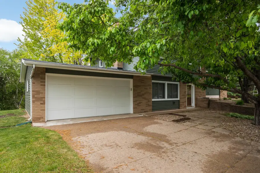 3141 Hillsboro Avenue N, New Hope, MN 55427 - #2