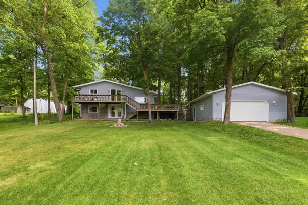 8568 Paradise Beach Road, Brainerd, MN 56401