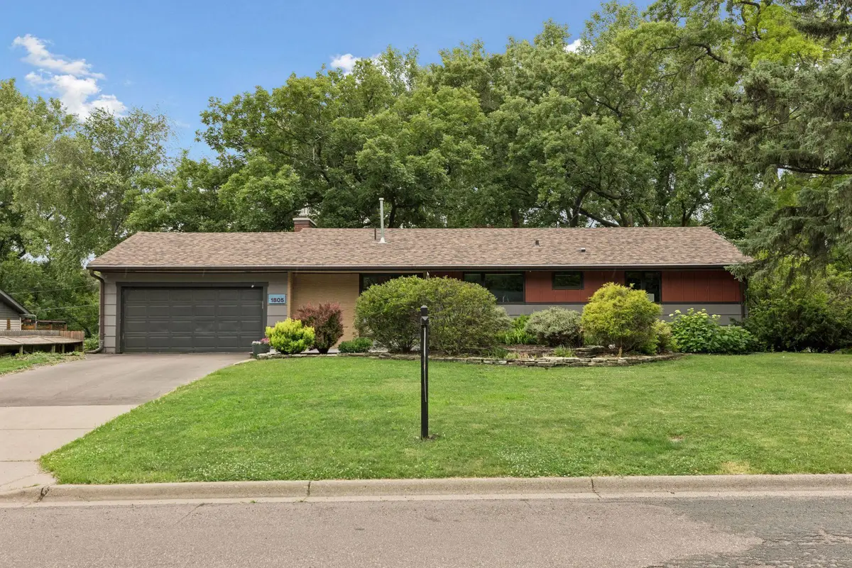 1805 Hampshire Lane N, Golden Valley, MN 55427 - #1