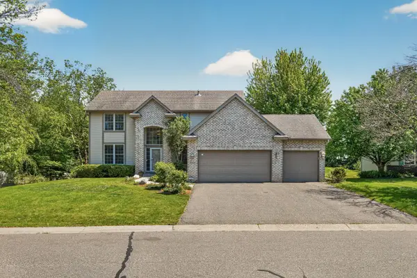 18005 45th Avenue N, Plymouth, MN 55446
