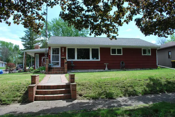 1524 N Park Street, Fairmont, MN 56031