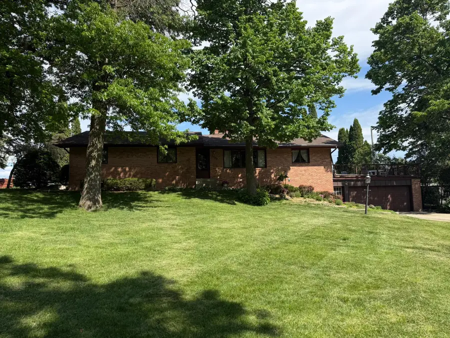 2105 Linn Drive, Owatonna, MN 55060 - #2
