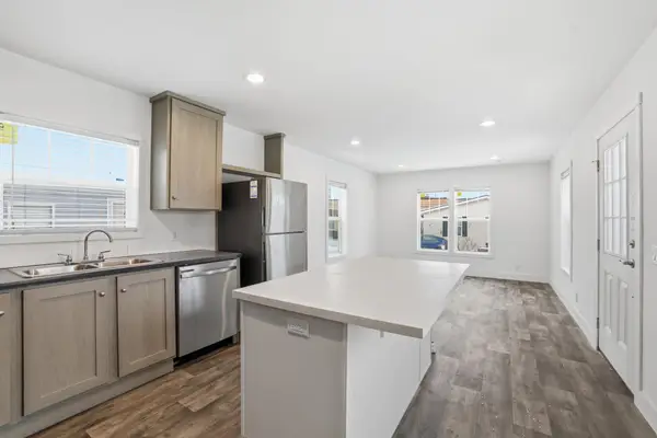 1277 Onondaga Street Ne, Fridley, MN 55432
