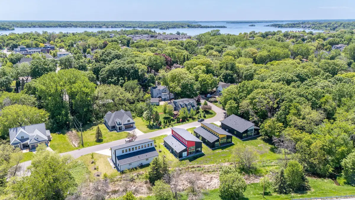 1021 Gardner Street E, Wayzata, MN 55391 - #1