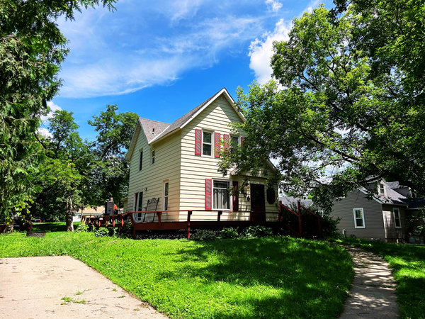 206 E Broadway Street, Starbuck, MN 56381