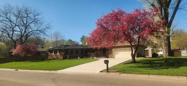 1005 Richway Drive W, Albert Lea, MN 56007